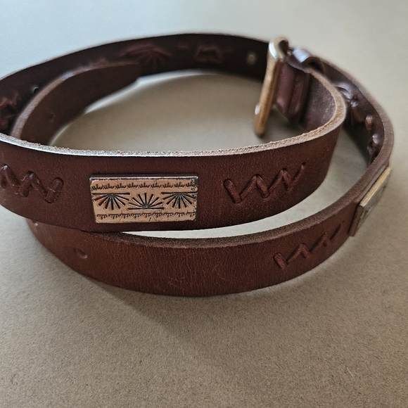 Fossil Medium Leather Stitch Detailing Silver Embellishment Belt - Picture 2 of 10